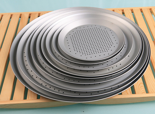 Ustensiles de cuisson RK China Foodservice NSF en aluminium anodisé dur perforé à croûte croustillante pour Pizza Hut